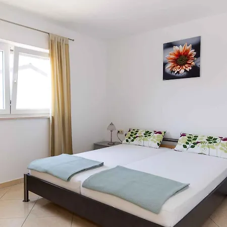 In 26704 Apartman