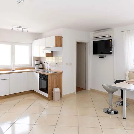 In 26704 Apartman *